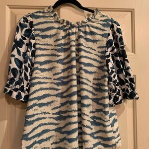 Voy Teal and White Patterned Women's Top